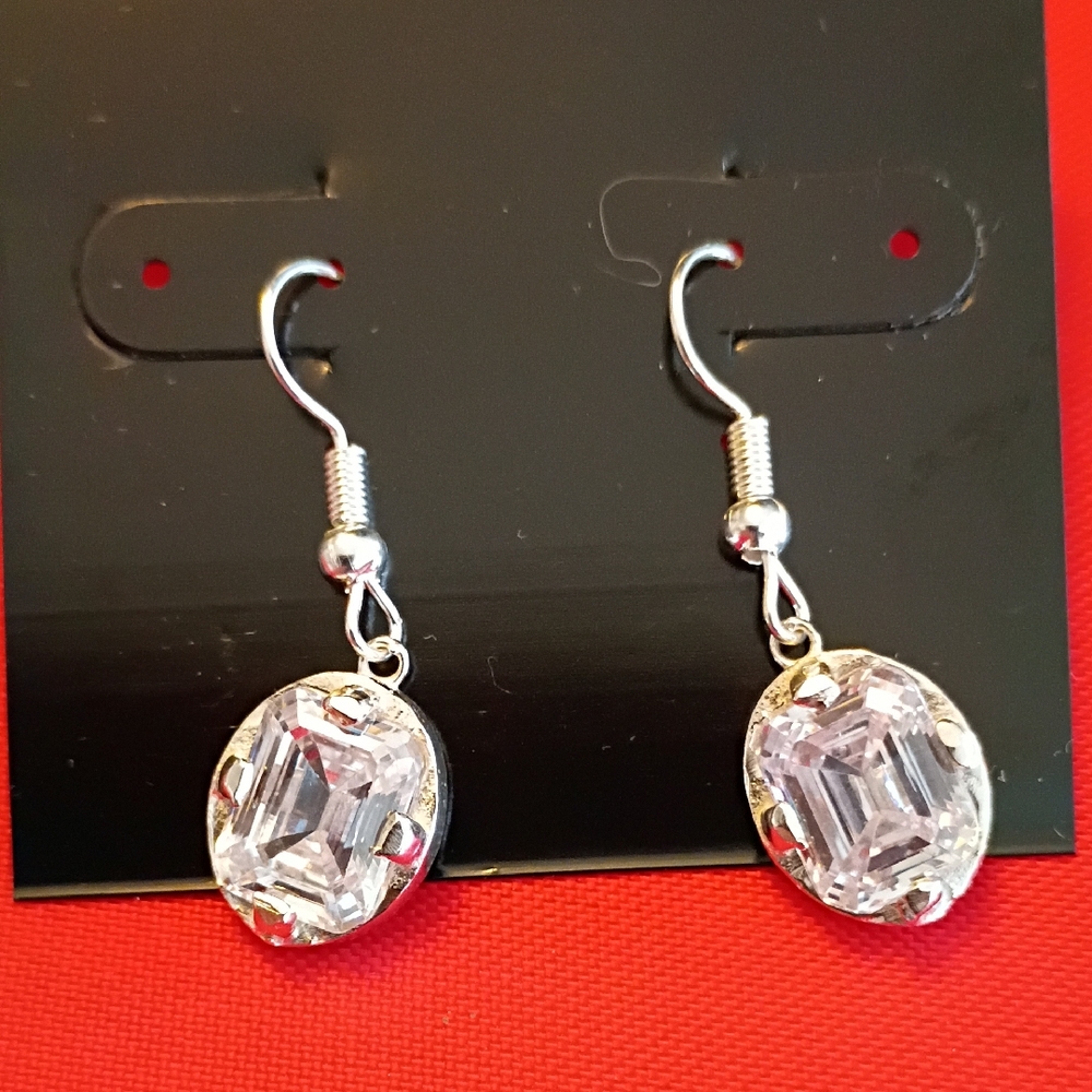 Elegant 925 Silver and Clear Crystal Earrings